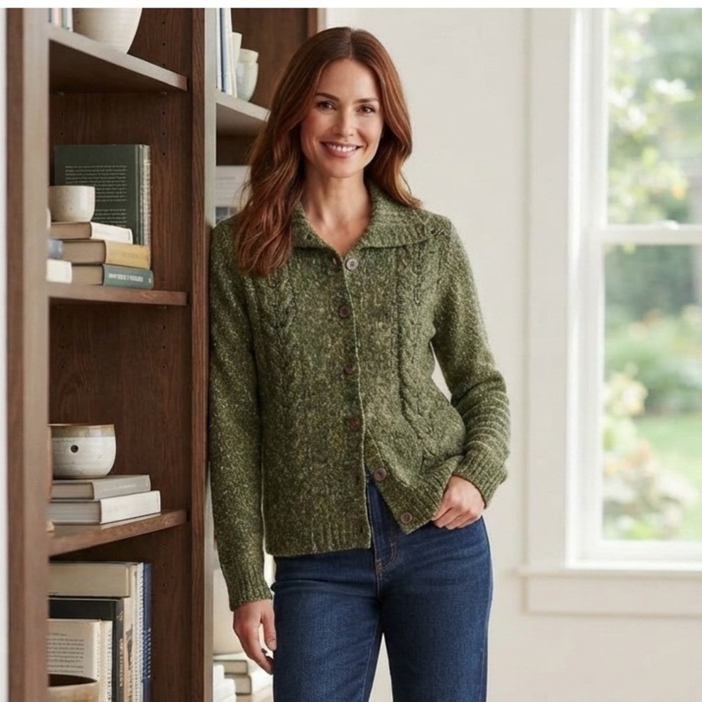 LL Bean Womens Medium Green Marled Wool Blend Cable Knit Button Cardigan Sweater